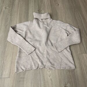 Halston Gray Turtleneck wool